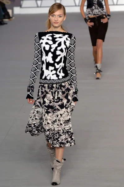 Look 28